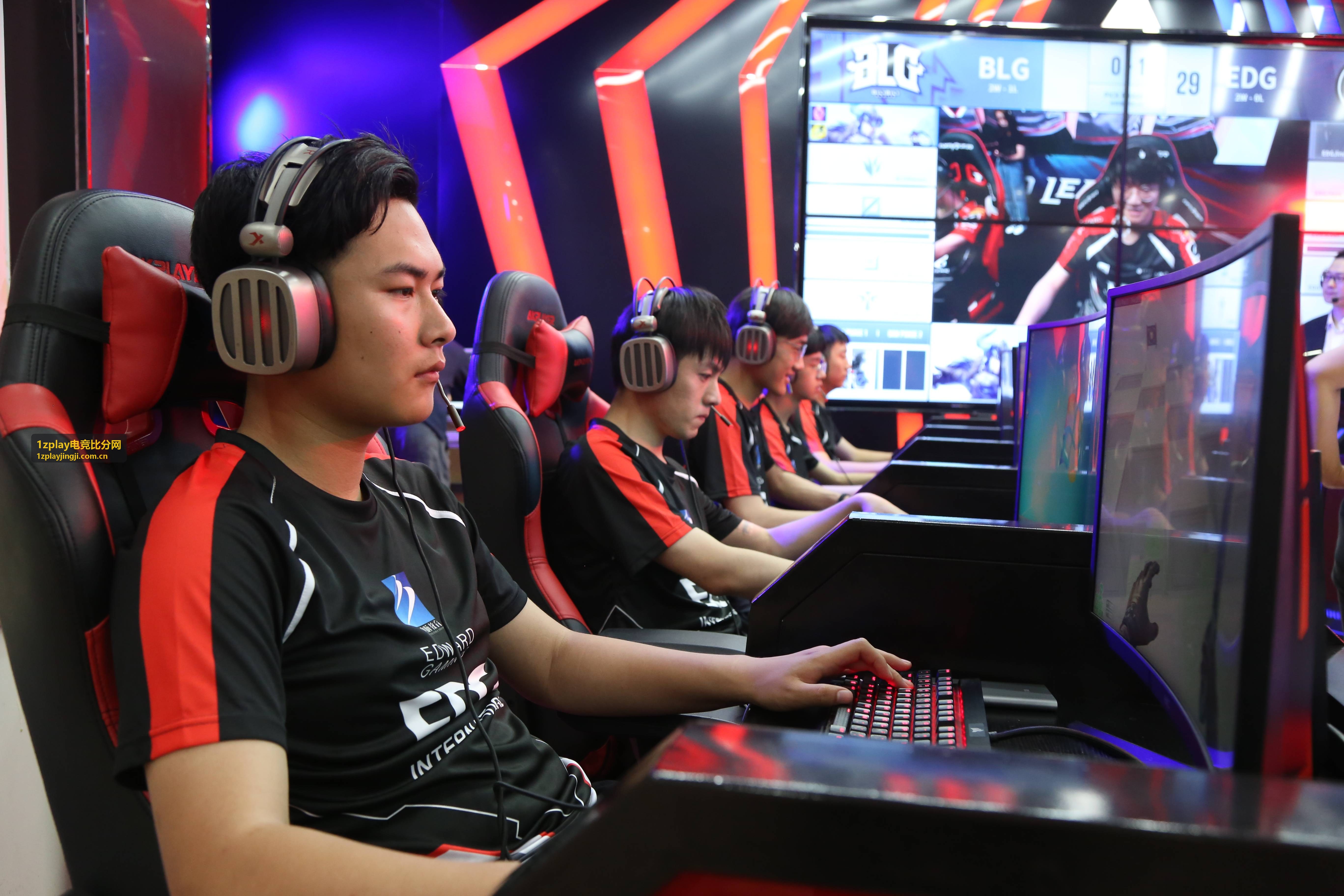 1zplay电竞比分网关注LPL夏季赛实时比分动态